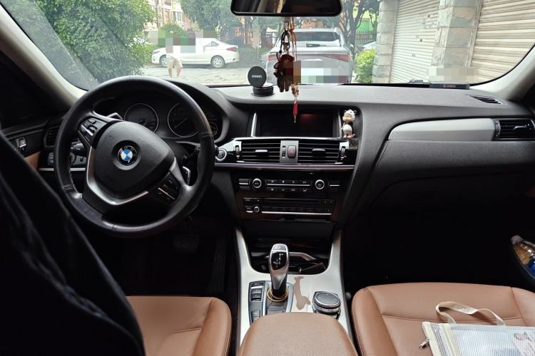 Used BMW X4 2014 xDrive28i Leading Model Interior 2