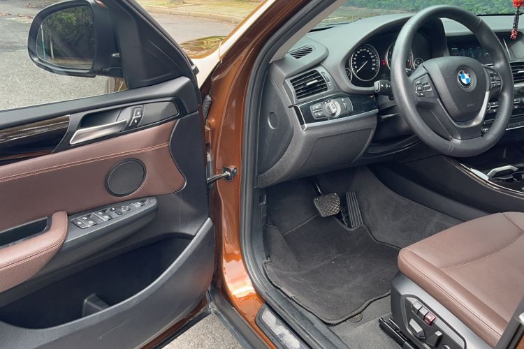 Used BMW X4 2014 xDrive20i X Design Package Interior 3