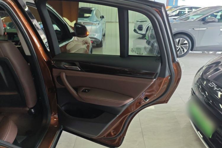 Used BMW X4 2014 xDrive20i X Design Package Interior 6