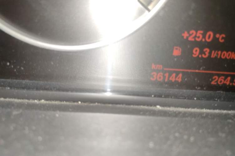 Used BMW X4 2014 xDrive20i X Design Package Odometer Close Up