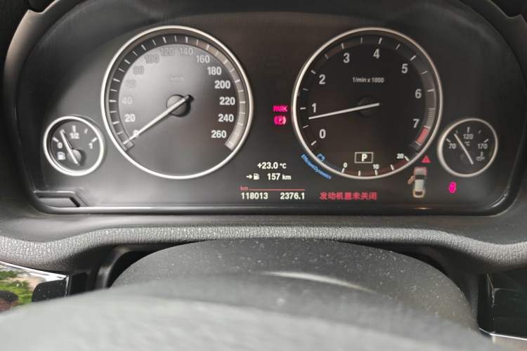 Used BMW X4 2014 xDrive28i Leading Model Odometer Close Up