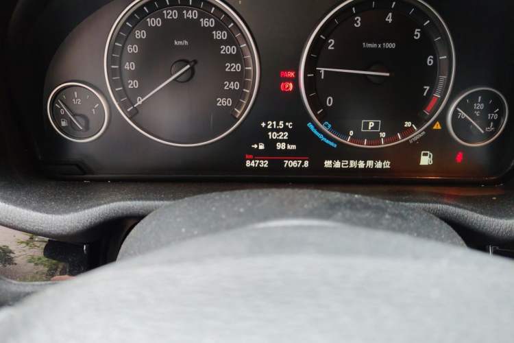 Used BMW X4 2014 xDrive20i X Design Package Odometer Close Up