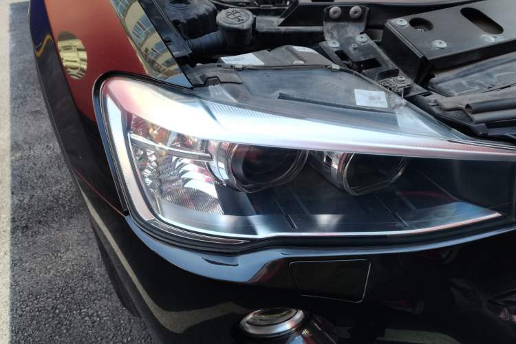 Used BMW X4 2014 xDrive20i X Design Package Right Front Headlight