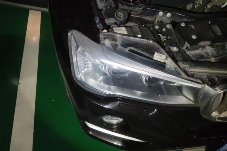 Used BMW X4 2014 xDrive20i X Design Package Right Front Headlight