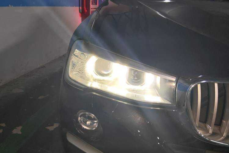 Used BMW X4 2014 xDrive20i X Design Package Right Front Headlight