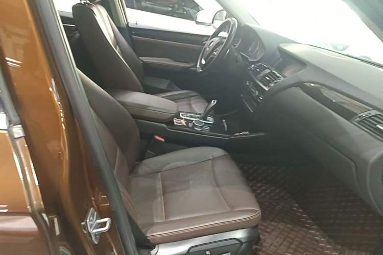 Used BMW X4 2014 xDrive20i X Design Package Right Front Seat