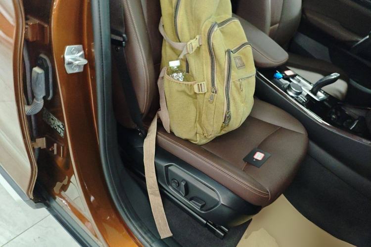 Used BMW X4 2014 xDrive20i X Design Package Right Front Seat