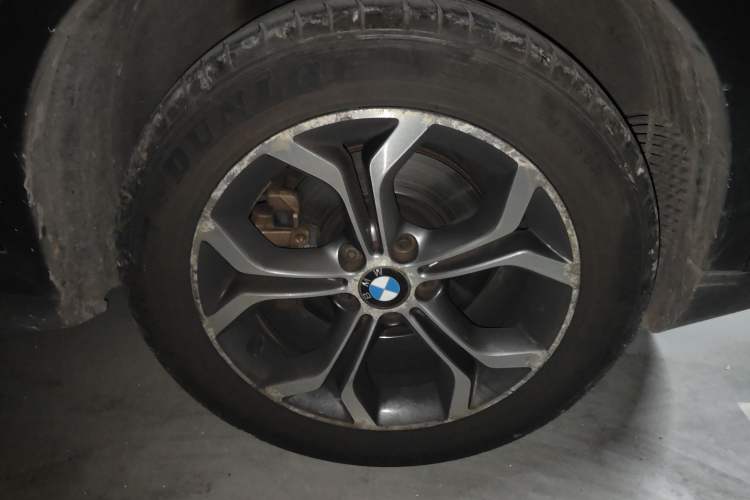 Used BMW X4 2014 xDrive20i X Design Package Right Front Wheel Hub