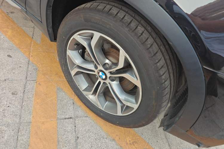 Used BMW X4 2014 xDrive20i X Design Package Right Front Wheel Hub
