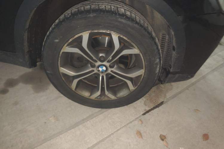 Used BMW X4 2014 xDrive20i X Design Package Right Front Wheel Hub