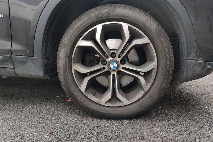 Used BMW X4 2014 xDrive20i X Design Package Right Front Wheel Hub
