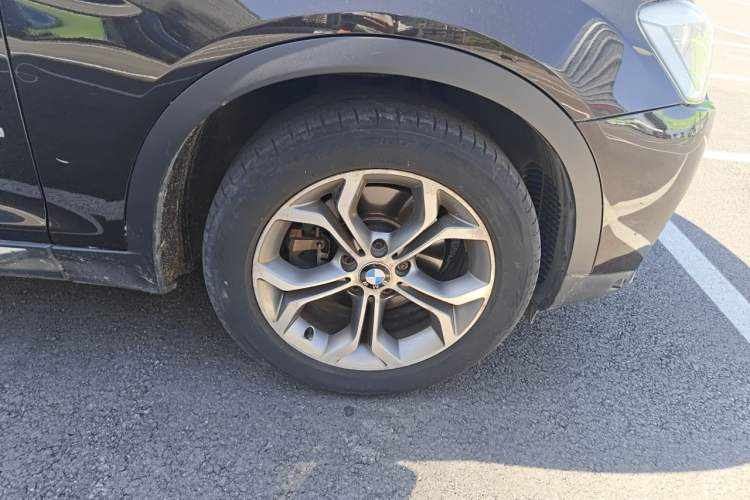 Used BMW X4 2014 xDrive20i X Design Package Right Front Wheel Hub