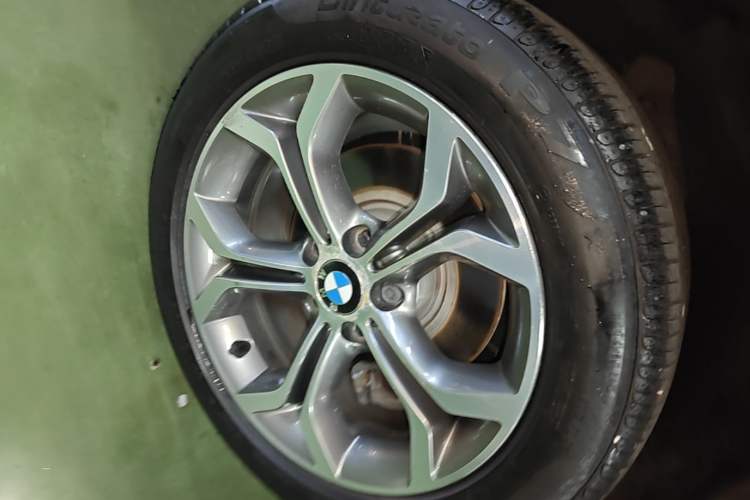 Used BMW X4 2014 xDrive20i X Design Package Right Rear Wheel Hub