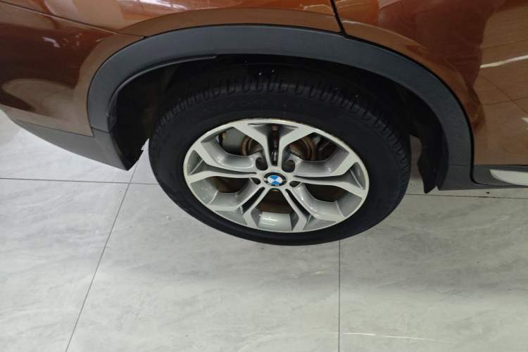 Used BMW X4 2014 xDrive20i X Design Package Right Rear Wheel Hub