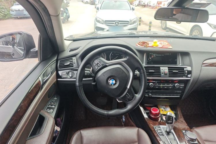 Used BMW X4 2014 xDrive20i X Design Package Steering Wheel