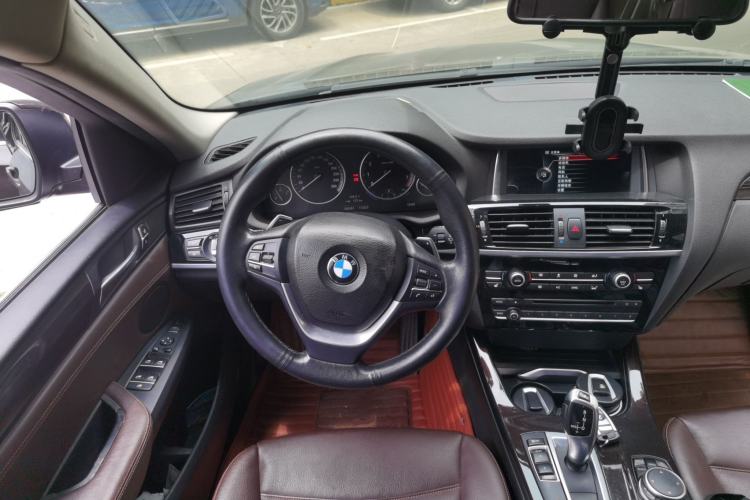 Used BMW X4 2014 xDrive20i X Design Package Steering Wheel