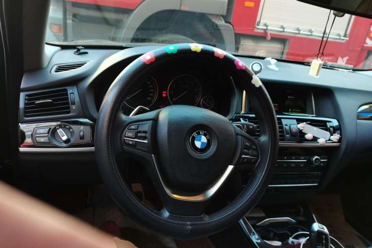 Used BMW X4 2014 xDrive20i X Design Package Steering Wheel