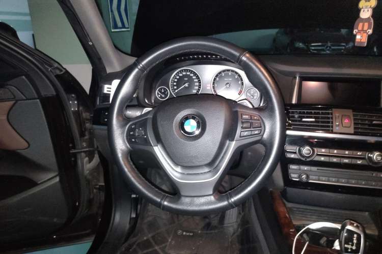 Used BMW X4 2014 xDrive20i X Design Package Steering Wheel