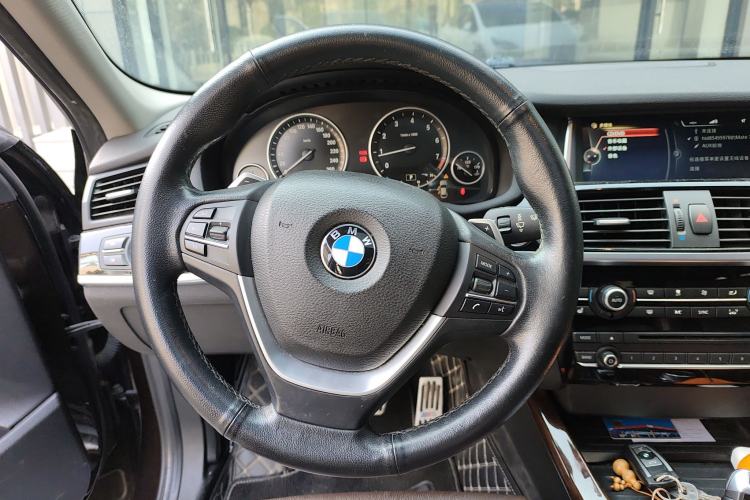 Used BMW X4 2014 xDrive20i X Design Package Steering Wheel