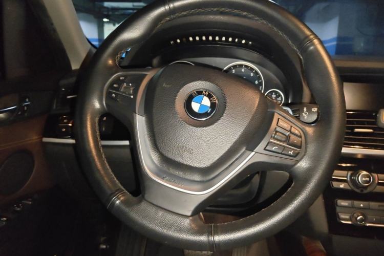 Used BMW X4 2014 xDrive20i X Design Package Steering Wheel