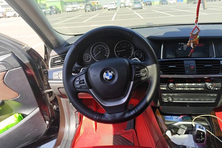 Used BMW X4 2014 xDrive20i X Design Package Steering Wheel