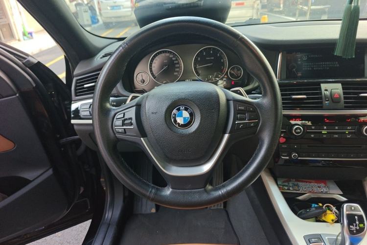 Used BMW X4 2014 xDrive28i Leading Model Steering Wheel