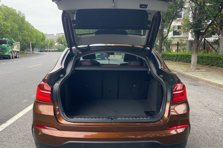 Used BMW X4 2014 xDrive20i X Design Package Trunk