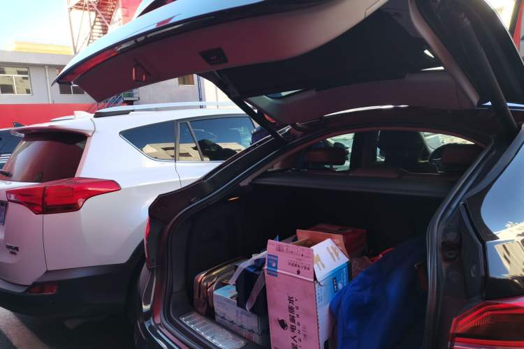 Used BMW X4 2014 xDrive20i X Design Package Trunk