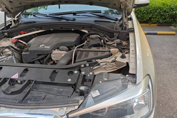 Used BMW X4 2014 xDrive20i X Design Package Engine Bay Left