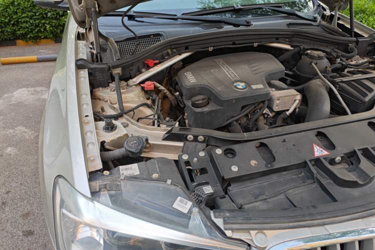 Used BMW X4 2014 xDrive20i X Design Package Engine Bay Right