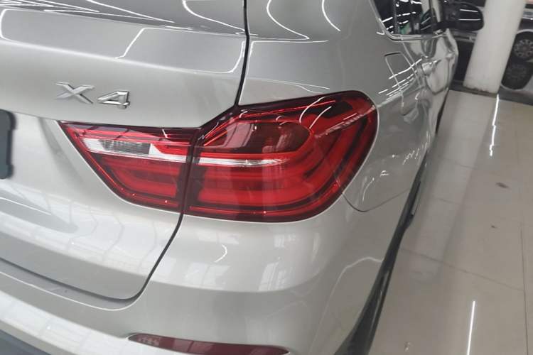 Used BMW X4 2014 xDrive20i X Design Package Right Rear Taillight