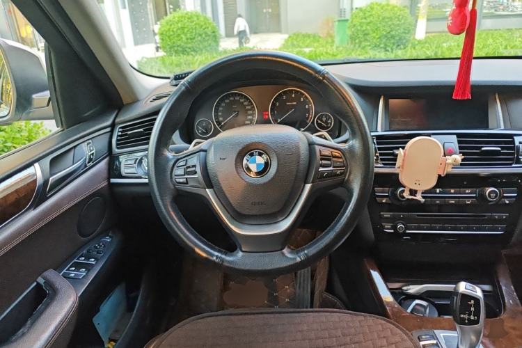 Used BMW X4 2014 xDrive20i X Design Package Steering Wheel