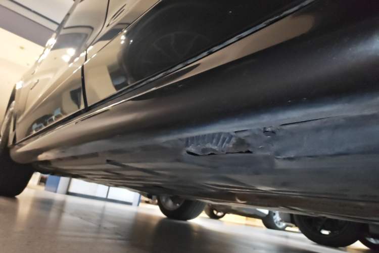 Used BMW X4 2014 xDrive35i M Sport model Left Side Sill