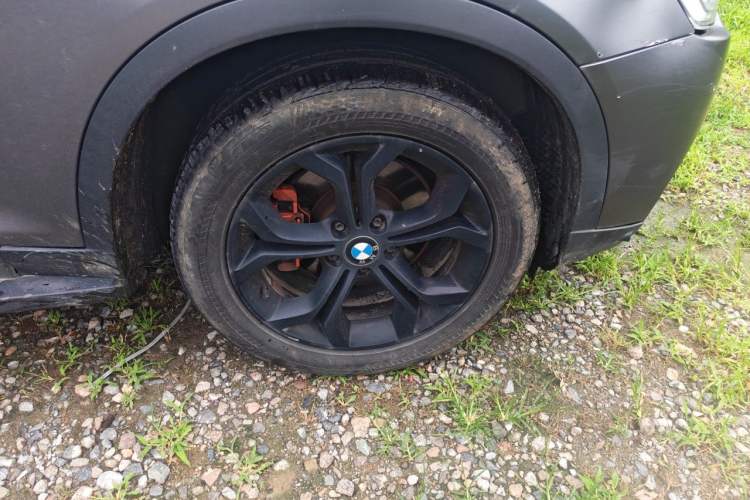 Used BMW X4 2014 xDrive20i X Design Package Right Front Wheel Hub