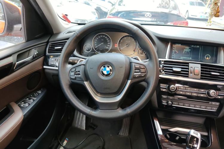 Used BMW X4 2014 xDrive20i X Design Package Steering Wheel
