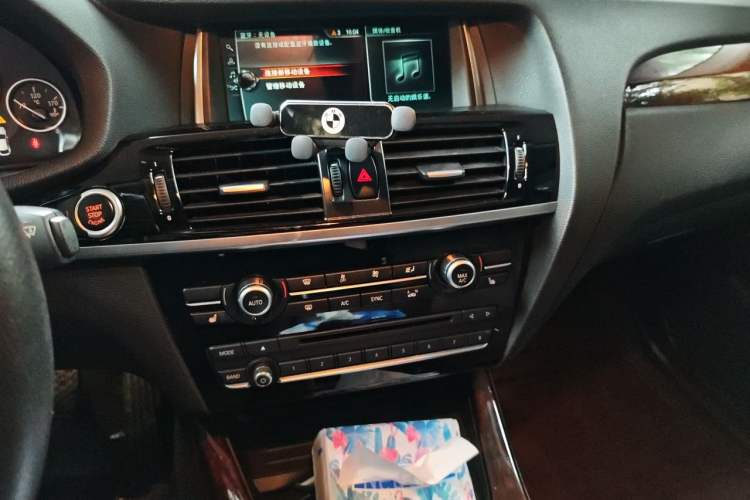 Used BMW X4 2014 xDrive20i X Design Package Audio And AC Panel