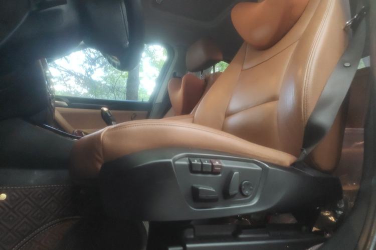 Used BMW X4 2014 xDrive20i X Design Package Left Front Seat
