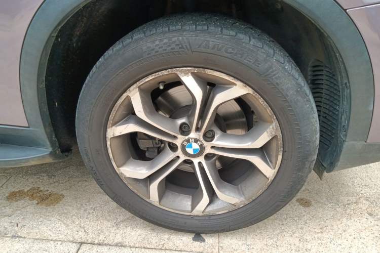 Used BMW X4 2014 xDrive20i X Design Package Right Front Wheel Hub