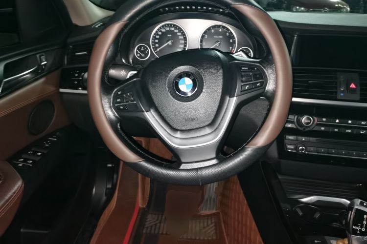 Used BMW X4 2014 xDrive20i X Design Package Steering Wheel