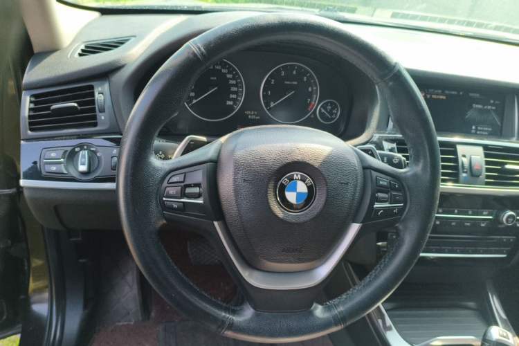 Used BMW X4 2014 xDrive20i X Design Package Steering Wheel