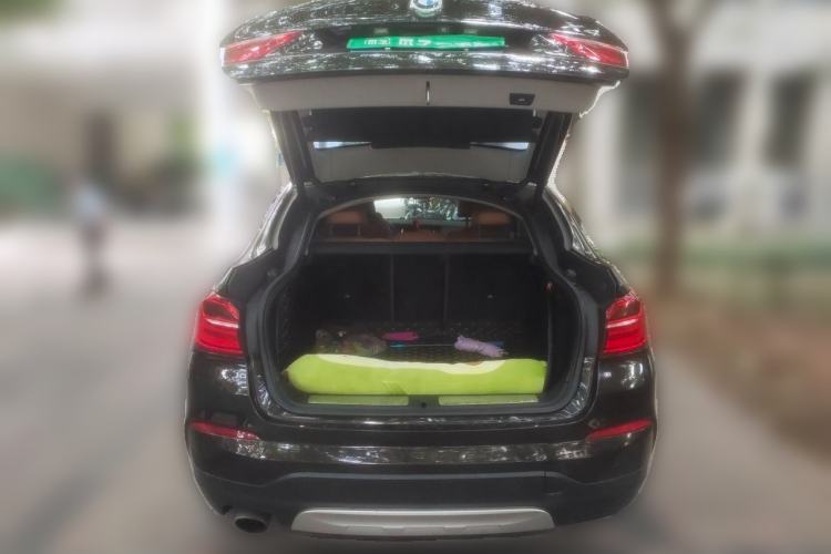 Used BMW X4 2014 xDrive20i X Design Package Trunk