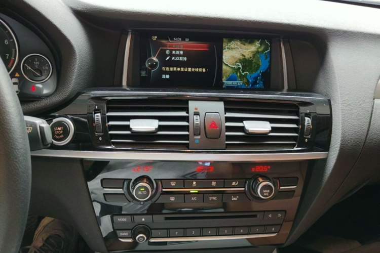 Used BMW X4 2014 xDrive28i Leading Model Audio And AC Panel