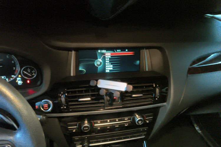 Used BMW X4 2014 xDrive20i X Design Package Audio And AC Panel