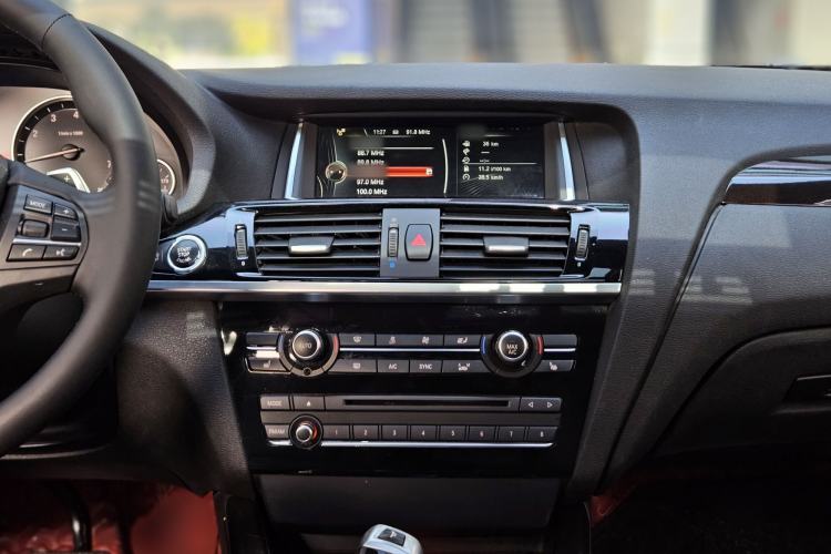 Used BMW X4 2014 xDrive20i X Design Package Audio And AC Panel