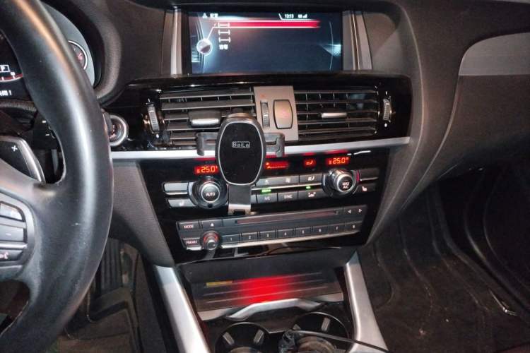 Used BMW X4 2014 xDrive28i M Sport Edition Audio And AC Panel