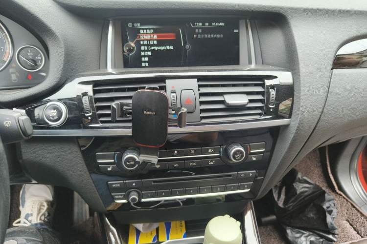 Used BMW X4 2014 xDrive20i X Design Package Audio And AC Panel