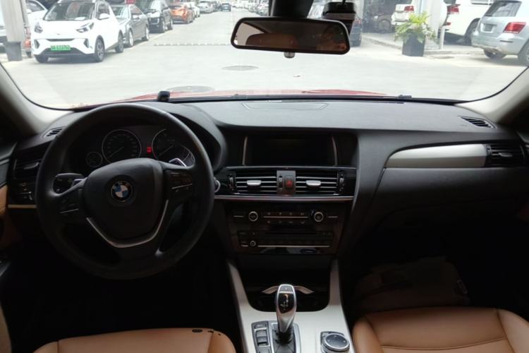Used BMW X4 2014 xDrive28i Leading Model Center Console