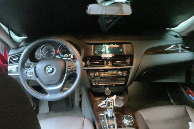 Used BMW X4 2014 xDrive20i X Design Package Center Console