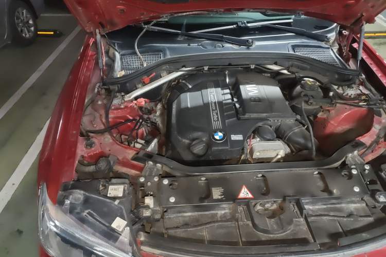 Used BMW X4 2014 xDrive35i M Sport model Engine Bay Right