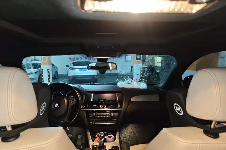 Used BMW X4 2014 xDrive35i M Sport model Headliner